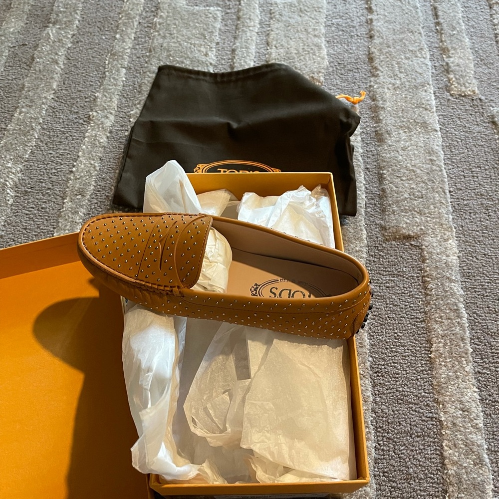 Brand new tan studded Tod’s drivers/loafers